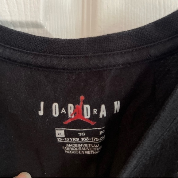 air jordan jumpman Graphic T-shirt Teenager 13-15 Yrs Old Men’s Small Black Red - Picture 2 of 7